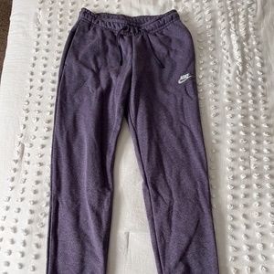 Women's Nike Standard Fit Sweatpants